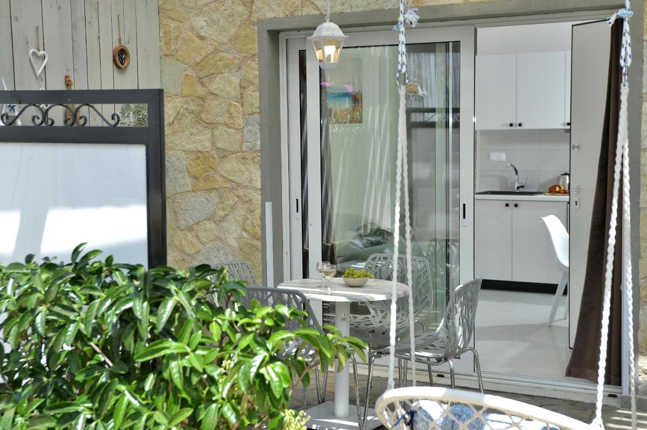 Alekos Luxury Suites Free 24H Transportation From - To Airport 阿特米达 外观 照片